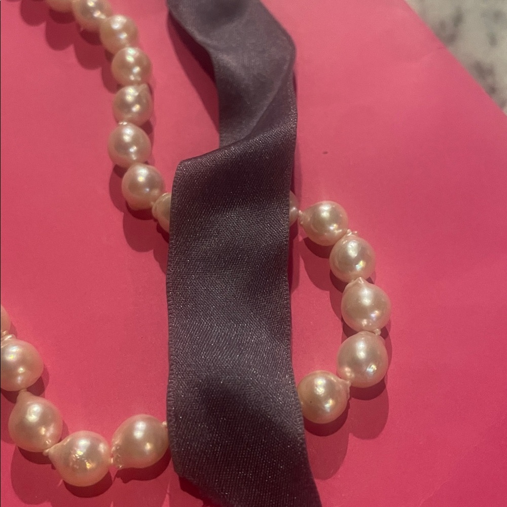 Pearl & Satin Ribbon Tie Necklace - Picture 3 of 8